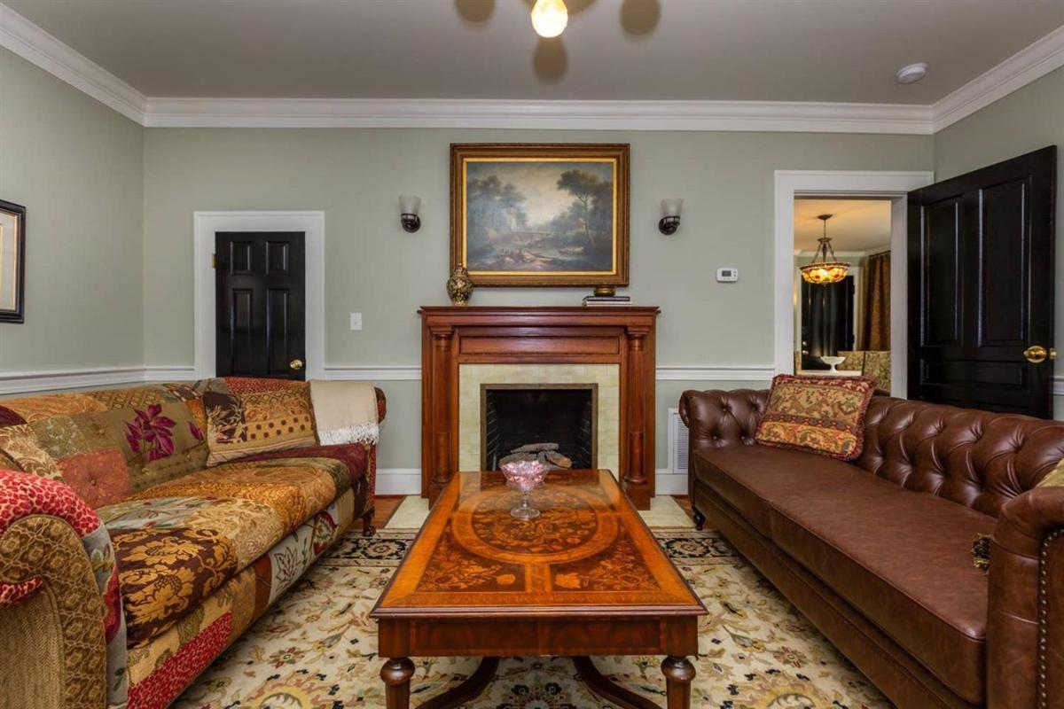 Renowned Historic Home Downtownacross From Park Winston-Salem Buitenkant foto