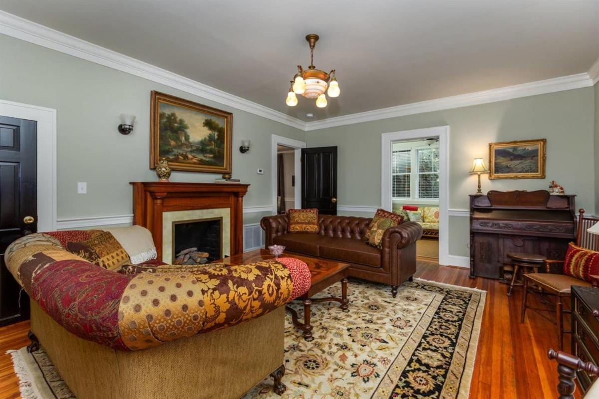 Renowned Historic Home Downtownacross From Park Winston-Salem Buitenkant foto